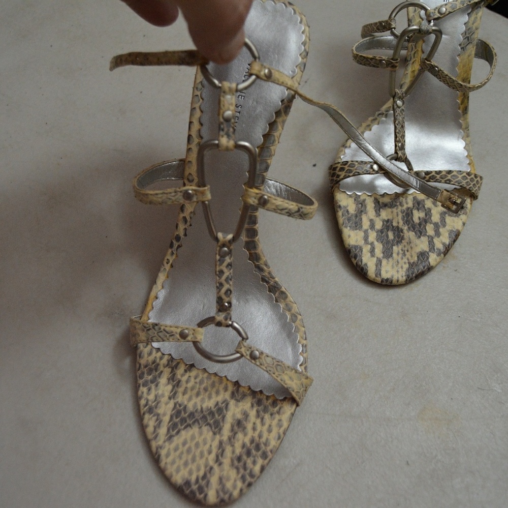 Valerie Stevens heeled sandals